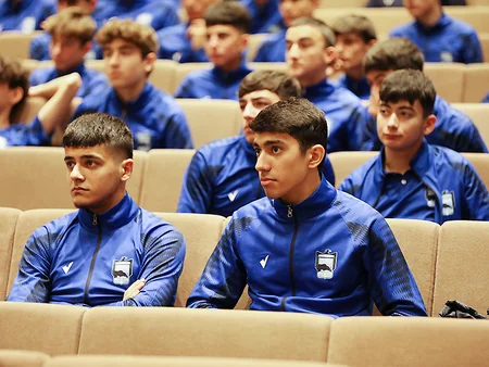 Zirənin aşağı yaş qruplarından ibarət komandalarına danışılmış oyunlarla bağlı seminar keçirilib