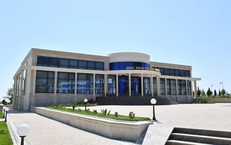 İlham Əliyev Ağsuda Gənc Sənətkarlar Mərkəzinin və Dövlət Rəmzləri Muzeyinin açılışında iştirak edib - YENİLƏNİB