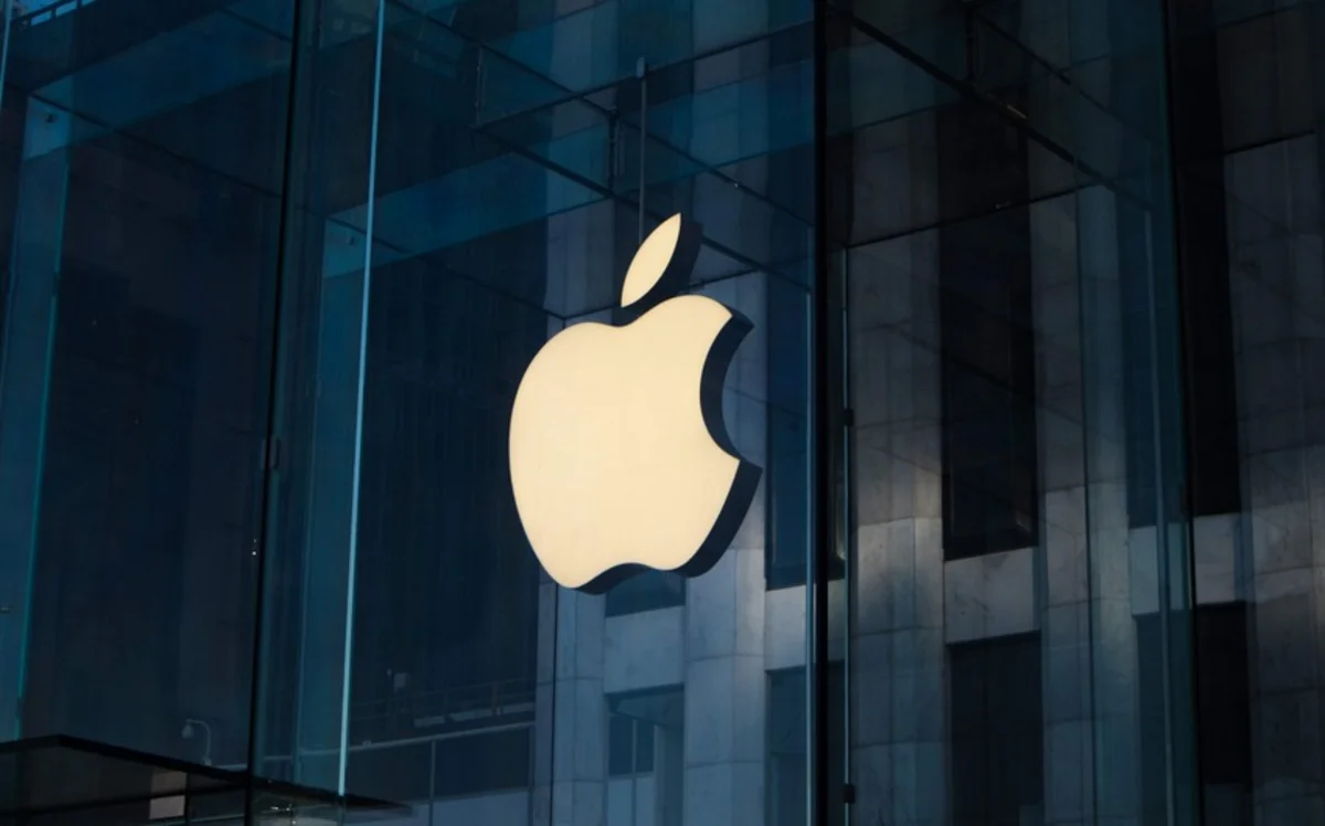 Apple's market value ends above $3 trillion for first time