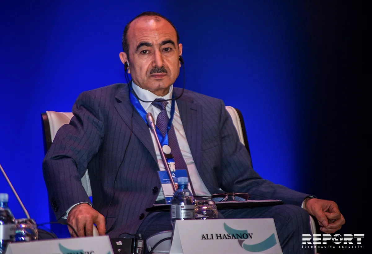 Əli Həsənov: Azərbaycan dünya birliyini Ermənistanı işğalçılıq siyasətindən çəkindirməyə çağırır