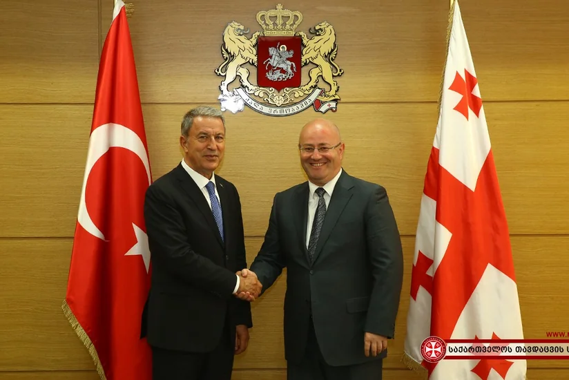 Tbilisidə Gürcüstan-Türkiyə-Azərbaycan üçtərəfli hərbi əməkdaşlığın genişləndirilməsi məsələsi müzakirə olunub