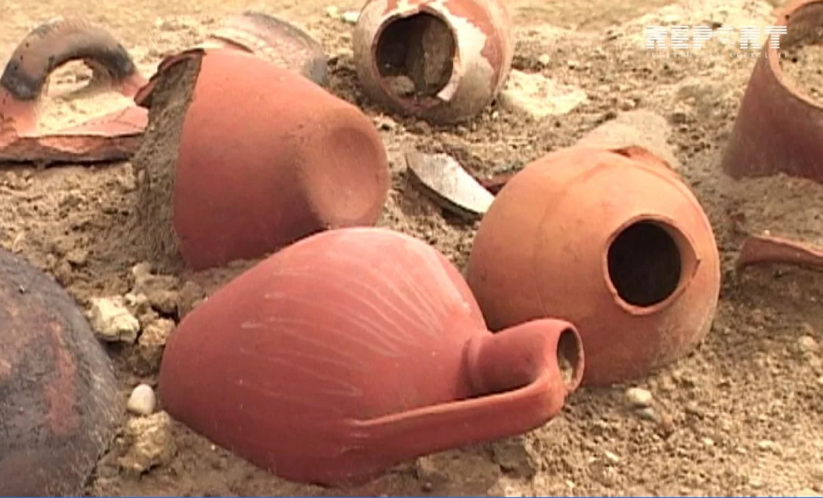 В Геранбое обнаружены стены древнего замка - ВИДЕО