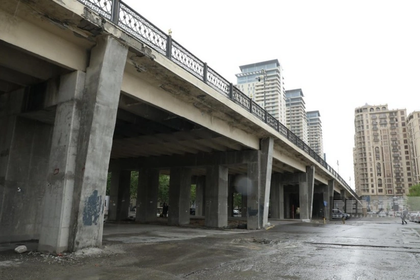 Названы сроки окончания работ по сносу моста Джаваншир в Баку