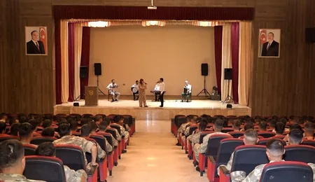 Əlahiddə Ümumqoşun Orduda Silahlı Qüvvələr Günü qeyd olunub