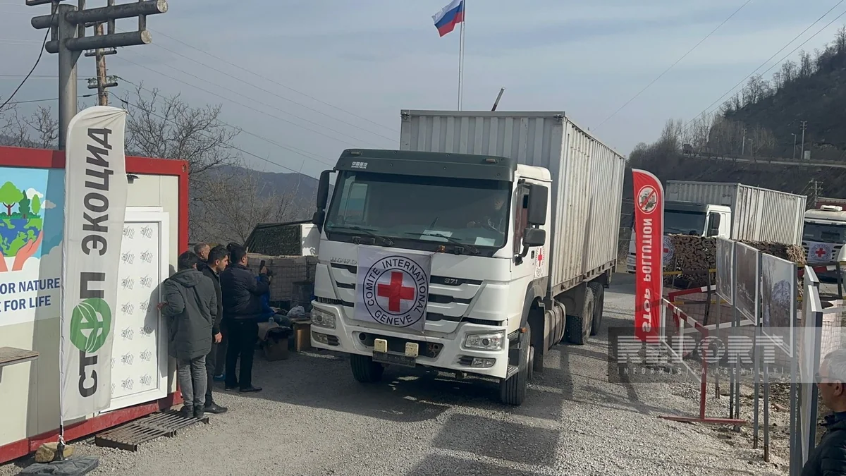 13 ICRC vehicles pass freely through Khankandi-Lachin road
