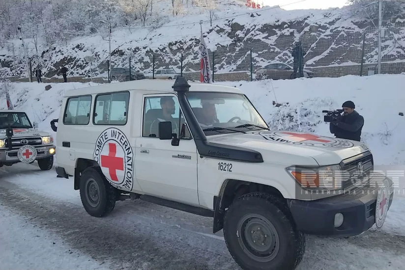 Автомобили МККК беспрепятственно проехали из Ханкенди в направлении Лачына