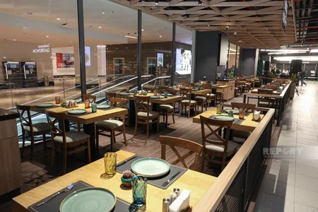 Rahat Gourmet Marketin 100-cü filialı Crescent MALLda fəaliyyətə başlayıb