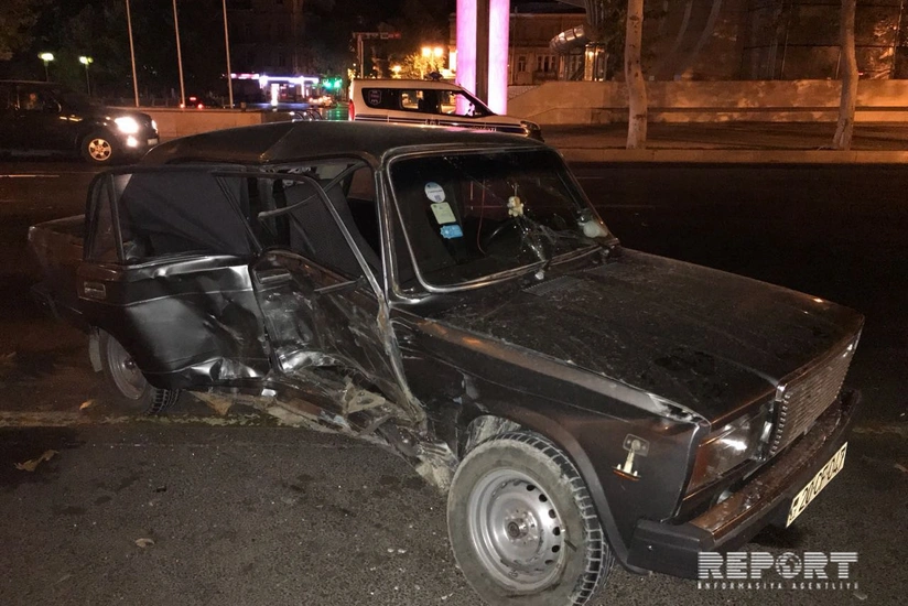 В Баку водитель такси устроил аварию, проехав на красный свет - ФОТО - ВИДЕО - ОБНОВЛЕНО