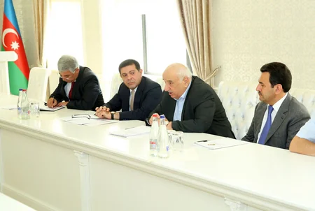 Binəqədidə yanan binanın sakinlərinə məişət əşyalarının verilməyəcəyi açıqlanıb