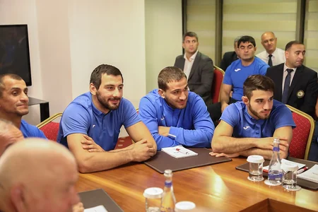 Rövnəq Abdullayev cüdo üzrə Azərbaycan millisinin üzvləri ilə görüşüb