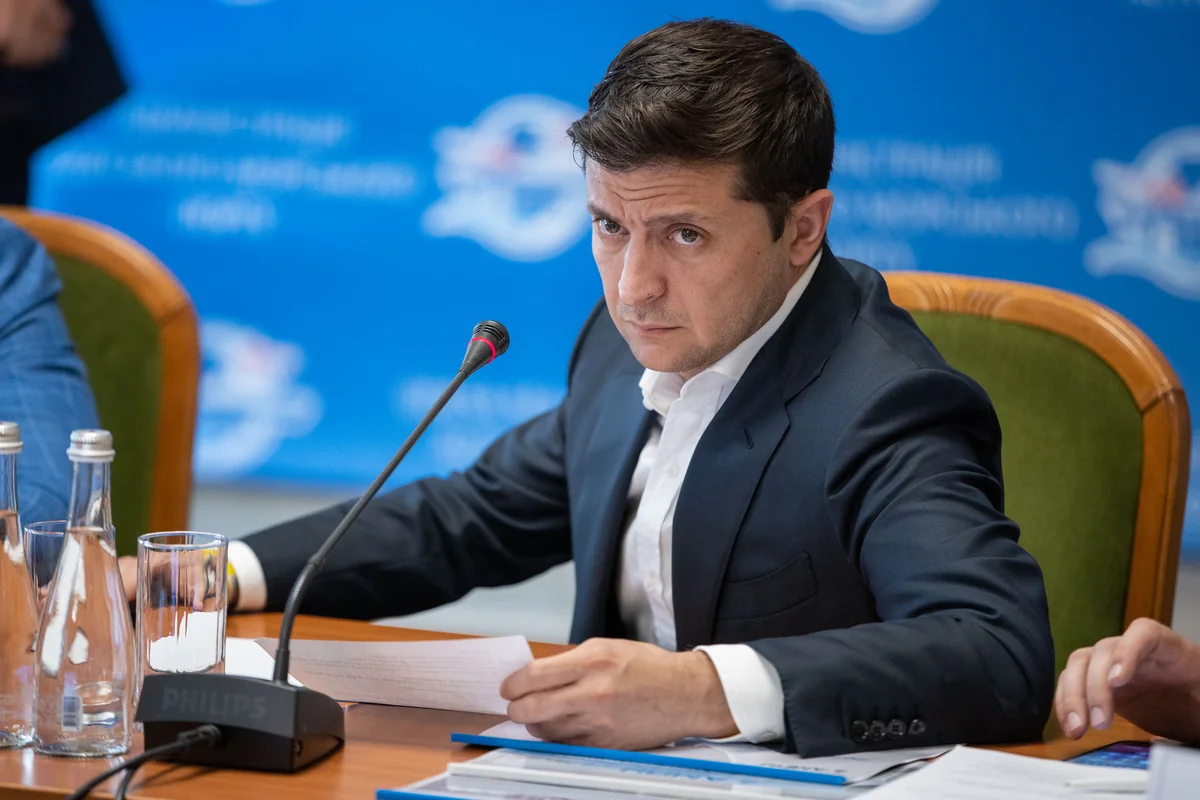Zelenski: Şolts və hökuməti qərar verməlidir, Ukrayna ilə Rusiya arasında balans olmamalıdır