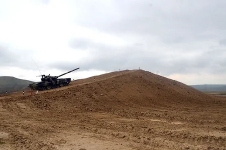 Azərbaycan Ordusunun ən yaxşı tank bölüyü müəyyənləşib - VİDEO