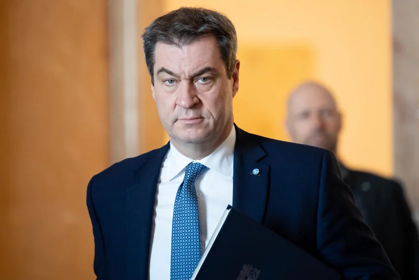 Премьер Баварии призвал к введению воинского призыва после победы Трампа