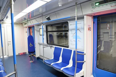 Prezident İlham Əliyev paytaxta gətirilən yeni metro qatarlarında yaradılan şəraitlə tanış olub - YENİLƏNİB