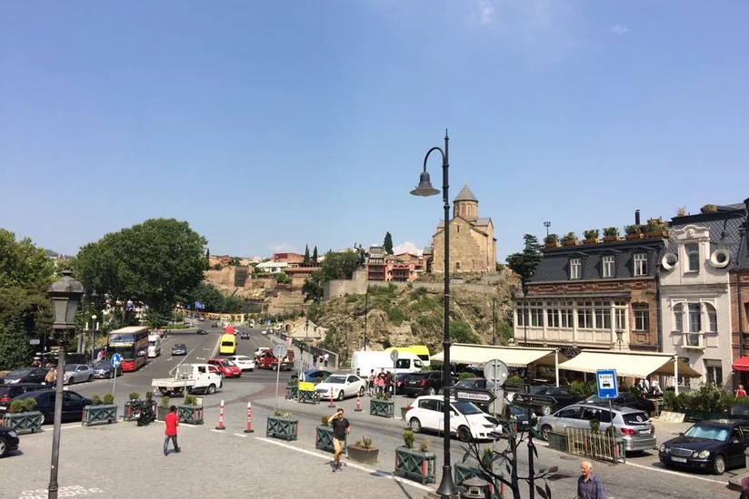 Hamının tanıdığı Tbilisi: Dəyişən gürcülər və dəyişdirən turistlər  - REPORTAJ