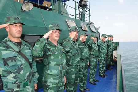 Azerbaijan's border guards hold exercises in Caspian Sea