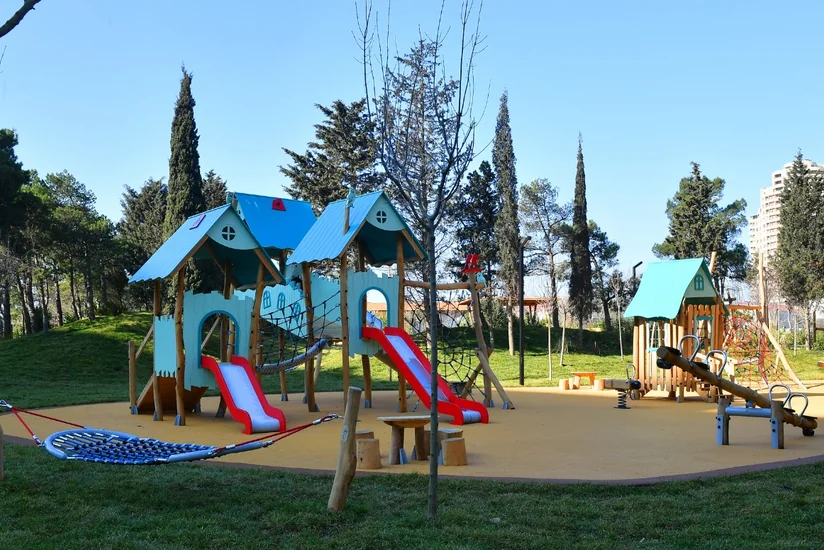 Əvvəl başqa yerə gedirdik, indi burada istirahət edə bilərik