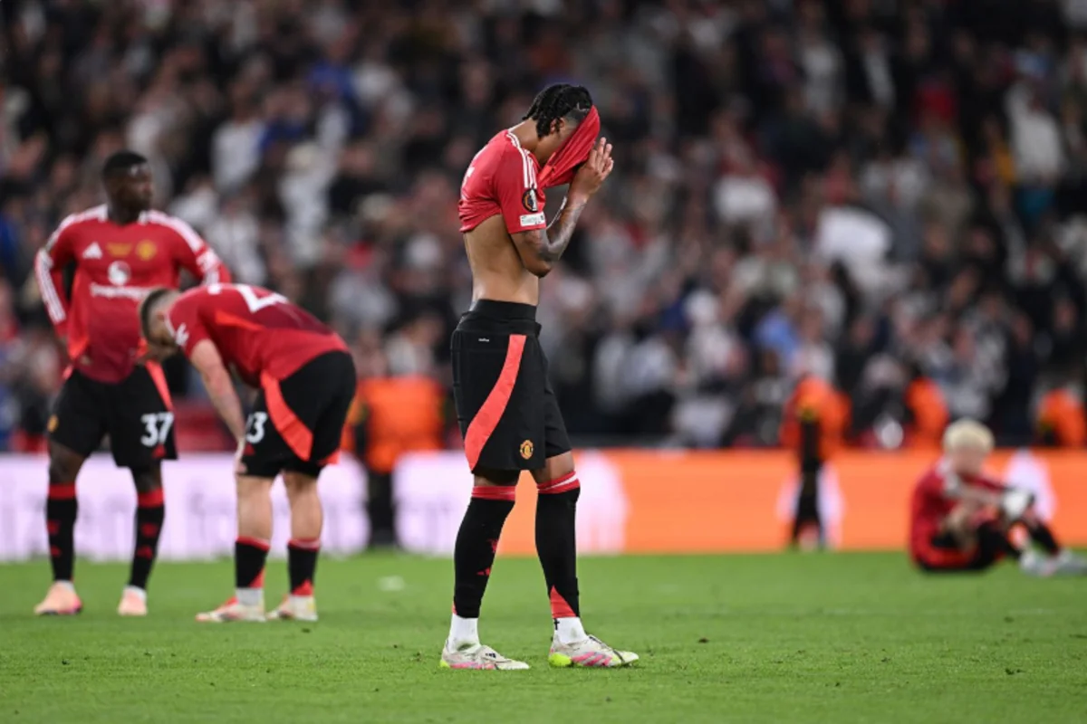 Mançester Yunayted tarixi antirekordunu təkrarlayıb