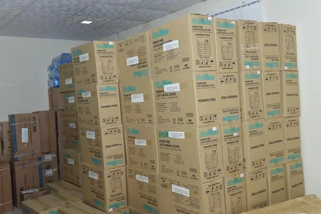 Azərbaycan Çinə humanitar yardım göndərdi - FOTO