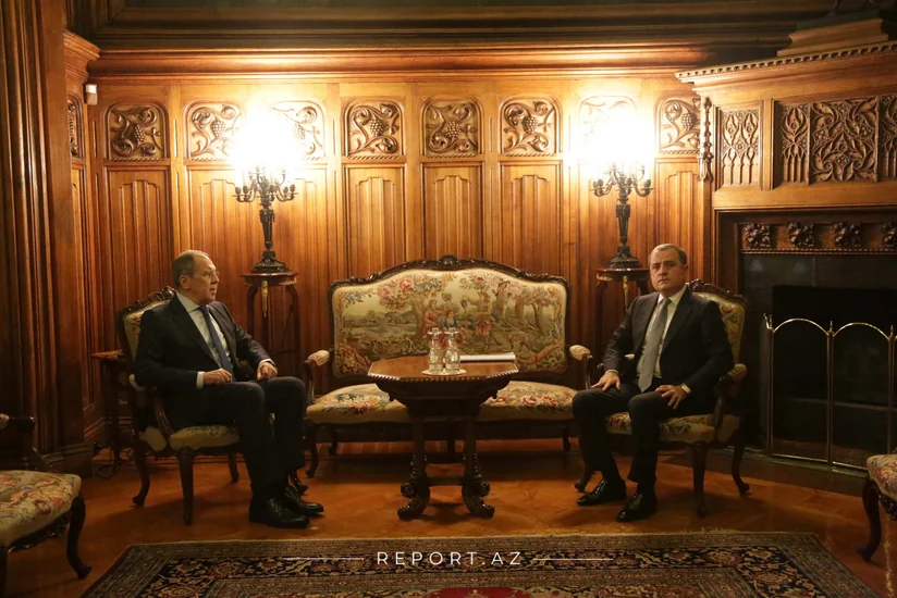 Ceyhun Bayramovun Sergey Lavrovla təkbətək görüşü keçirilir