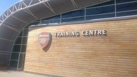 Arsenal Bakıdakı finalın hazırlığına həndbol oynayaraq başlayıb