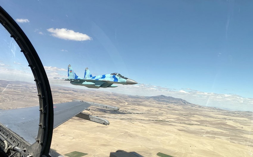 Azerbaijan, Turkish fighter jets fulfill combat tasks