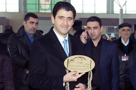 Deputatlar Gəncə bazarlarında qiymətlərə görə monitorinq keçiriblər