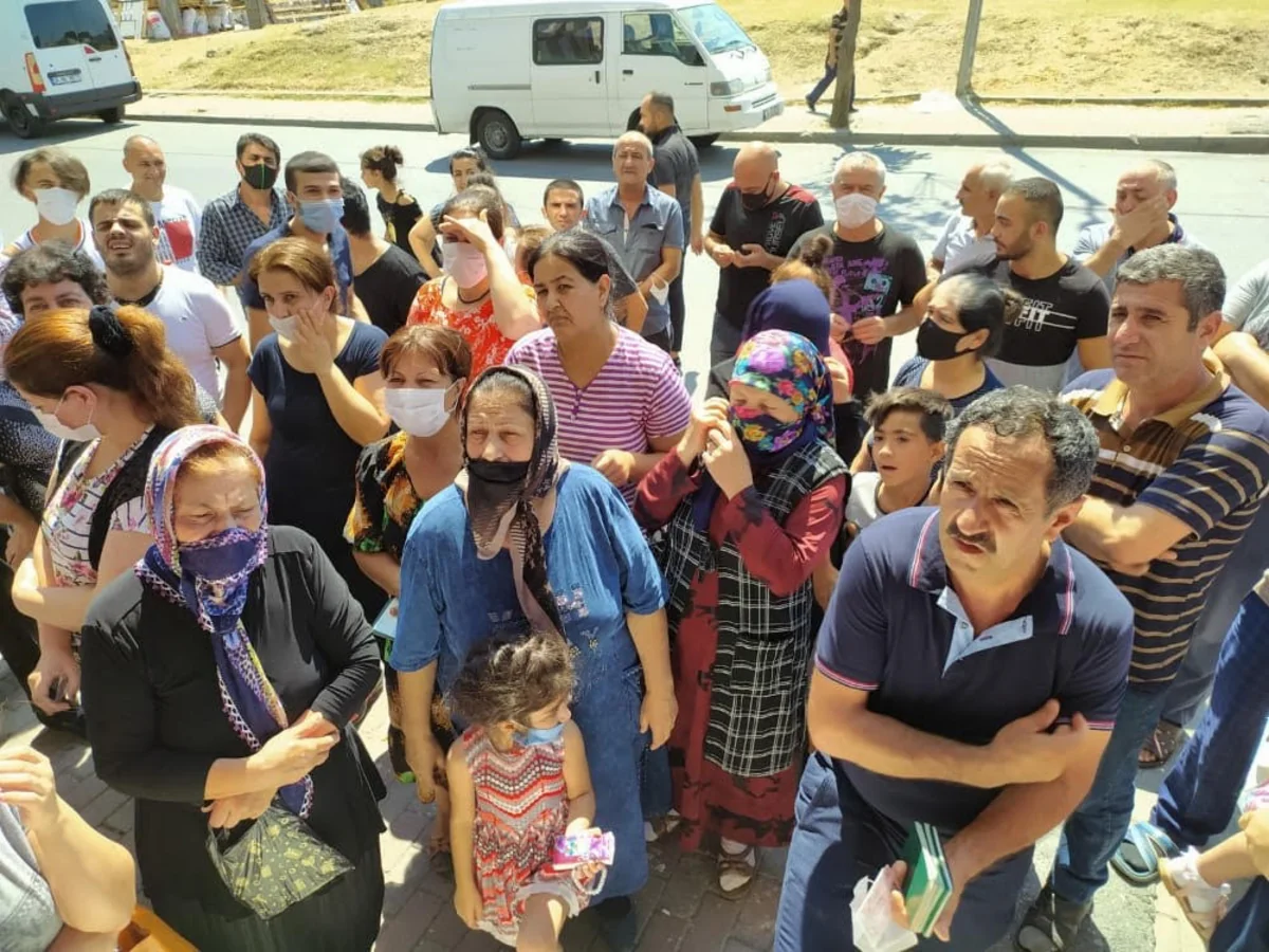 Türkiyədə aztəmianatlı azərbaycanlı ailələrə yardım edildi