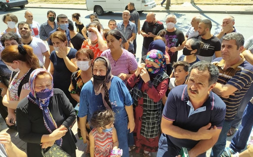 Türkiyədə aztəmianatlı azərbaycanlı ailələrə yardım edildi