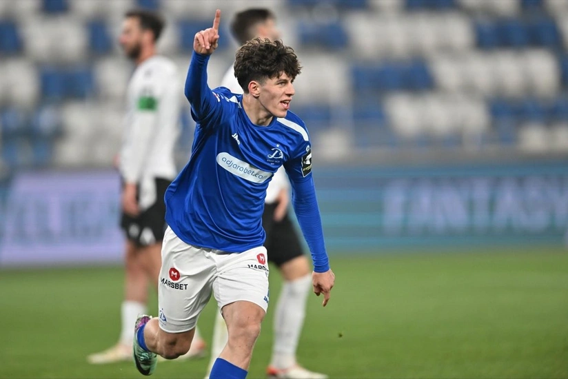 Nyukasl 17 yaşlı gürcü futbolçunun transferi ilə bağlı razılığa gəlib