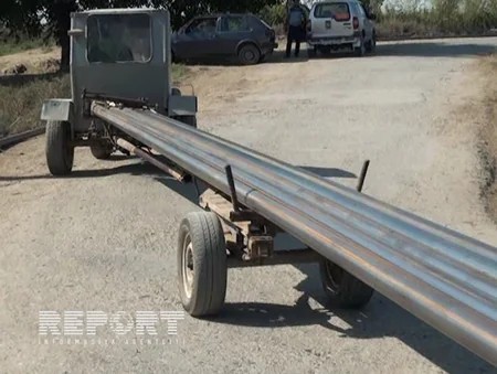 ​Salyan sakini qeyri-adi traktor düzəldib - FOTO