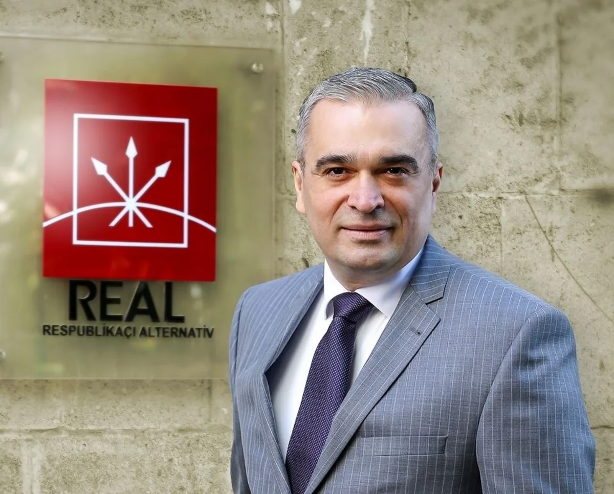 Dövlət başçısı İlqar Məmmədovu təbrik etdi