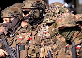 Polşa iki ölkə ilə sərhədə minlərlə hərbçi göndərir