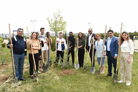 SOCAR “Heydər Əliyev İli” çərçivəsində ağacəkmə aksiyası təşkil edib