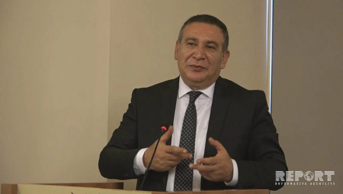 İstanbulda Rəşad Məcidin türkcə Qələmsiz yazılanlar kitabının təqdimatı keçirilib
