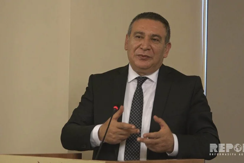 İstanbulda Rəşad Məcidin türkcə Qələmsiz yazılanlar kitabının təqdimatı keçirilib