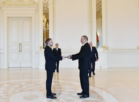 Prezident İlham Əliyev 4 ölkənin yeni səfirinin etimadnaməsini qəbul edib