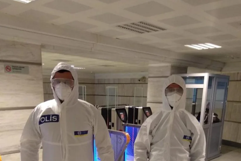 Metronun daha bir stansiyasında koronavirus xəstəsi saxlanılıb