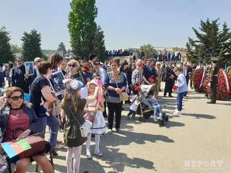 MDB ölkələrinin səfirləri Bakıda Qələbə Gününə həsr olunmuş tədbirlərdə iştirak ediblər - FOTO
