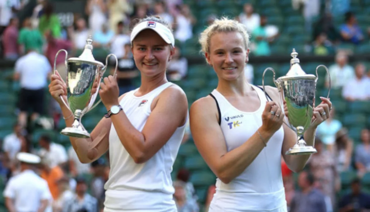 Çexiyalı tennisçilər cütlük kateqoriyası üzrə Uimbldonun çempionu olublar