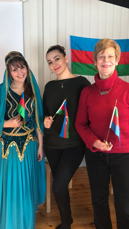 Finlandiyada yaşayan azərbaycanlılar Novruz bayramı münasibətilə yerli sakinlər üçün şənlik keçirib