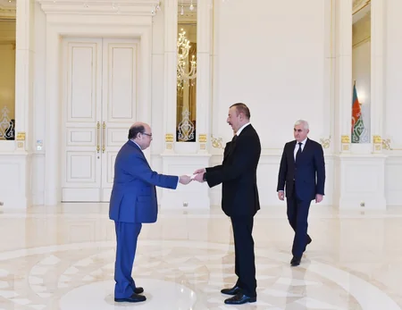 President Ilham Aliyev receives credentials of Ecuadorian and Chilean ambassadors