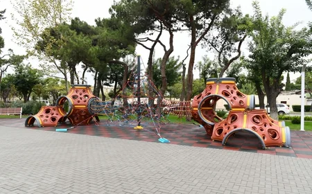 President Ilham Aliyev views conditions created at newly-reconstructed park in Baku