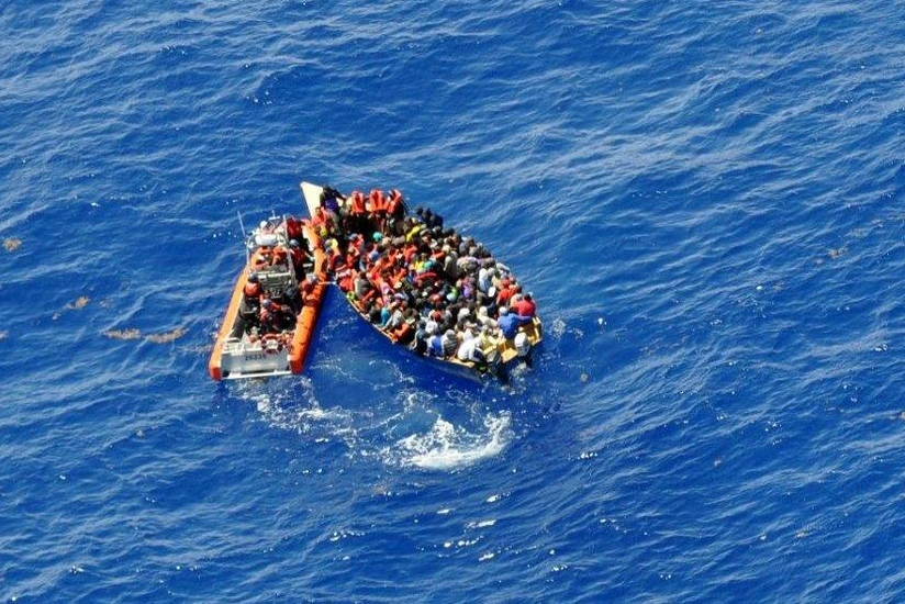 Livanda 60 nəfəri daşıyan kater batıb