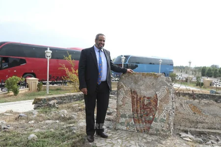 Представители дипкорпуса посадили деревья в Тертере