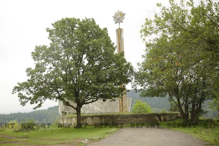 Gürcüstanda azərbaycanlıların xatirəsinə etinasızlıq: Memorial abidə baxımsızlıqdan dağılıb