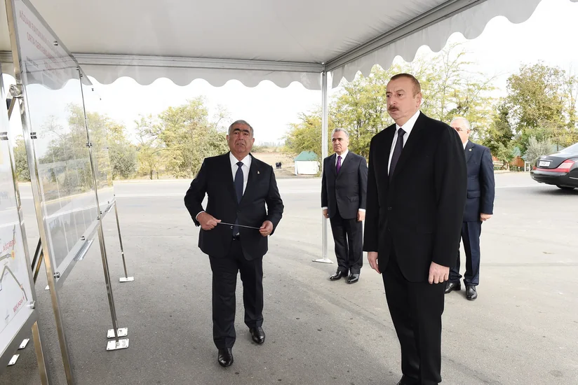 Prezident Ağdamda Quzanlı-İmamqulubəyli-Orta Qərvənd-Xındırıstan avtomobil yolunun açılışında iştirak edib