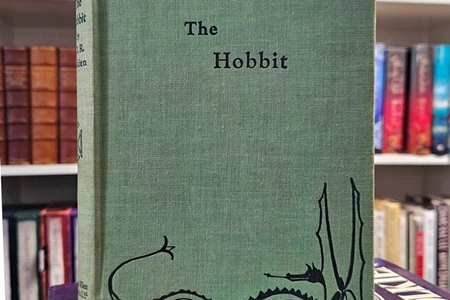 ‘Unimaginably rare’ first edition of The Hobbit sells at auction for £43,000