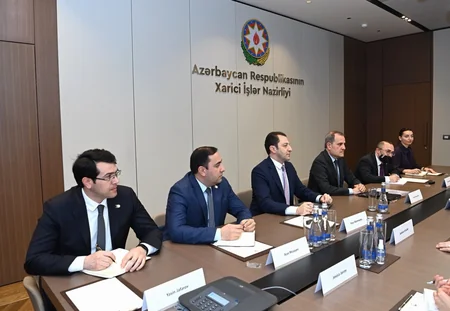Ceyhun Bayramov ABŞ rəsmisi ilə Ermənistanla münasibətlərin normallaşması məsələsini müzakirə edib