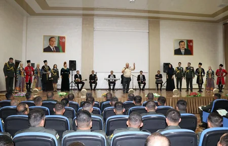 “Gizirlərin zabit vəzifələrinə hazırlığı kursu”nun ilk buraxılışı olub